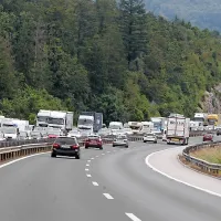 Kolona je bila  dolga več kot 20 kilometrov.  
