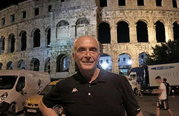 Podjetnik Ivo Boscarol je v puljski areni prisluhnil tako bendu Status Quo kakor Robertu Plantu. 


