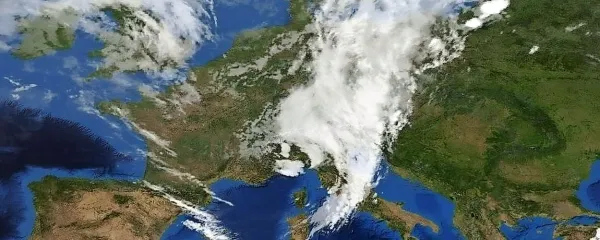 Vremenska fronta je sinoči dosegla naše kraje.