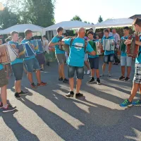 &Scaron;tirimetrska breskova pita se kraj&scaron;a