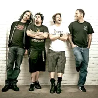 NOFX se na festival Punk rock holiday z veseljem vračajo; 
jutri bodo na Sotočju nastopili že tretjič.   