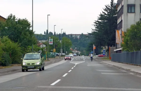 Na Prvomajski ulici naj bi  ob izteku leta odprli gradbišče, ki bo  
v presledkih ostalo odprto zelo dolgo.
