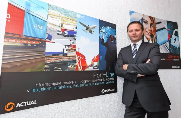 Gregor Veselko: “Gre za enega večjih poslov, kar 
smo jih dobili doslej. Še pomembneje pa je, da 
prodajamo lastno znanje - rešitve, ki smo jih 
razvili tu, v Kopru.”