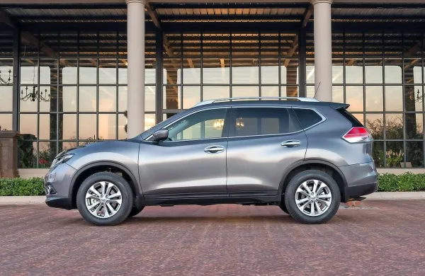 



X-trail nove generacije še zdaleč ni namenjen le brezpotjem.