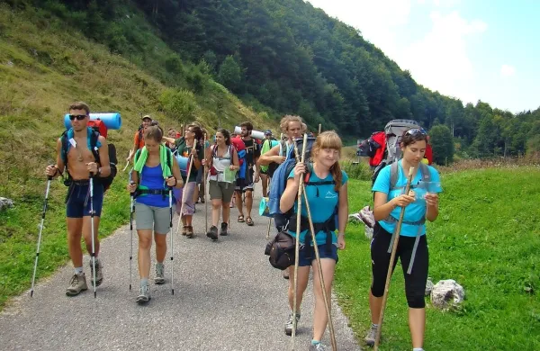 Med Bovško in Tolminsko je slabih 40 kilometrov, v enem dnevu se jih lahko prehodi brez meja 
lokalnih turističnih organizacij (LTO).