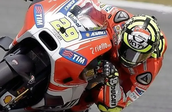 Andrea Iannone je dosegel prvo zmago v elitnem razredu 
motoGP.