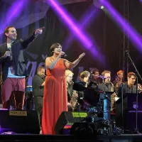 Tolminski glasbeniki 12. avgusta so navdušili obiskovalce 33. 
mednarodnega jazz festivala Nišville v Srbiji, kjer so nastopili 
ob boku svetovnih zvezd, kot so Joss Stone, Al Di Meola, Bill 
Evans ...