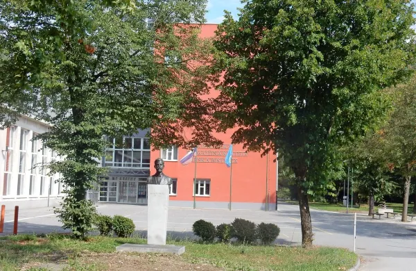 Bistriška občina v letu 2013 ni izvajala nalog usklajevanja 
programov dela in finančnih načrtov pri OŠ   Dragotina Ketteja  
in  tudi ni nadzirala njenega poslovanja, med drugim ugotavljajo revizorji.