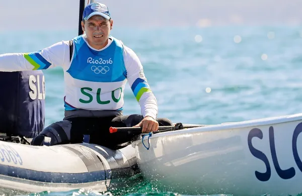 Slovenski jadralec Vasilij Žbogar, ki je na olimpijskih igrah v 
Riu de Janeiru v razredu finn osvojil srebrno medaljo, je med 
kandidati za člana jadralcev v komisiji športnikov pri Mednarodnemu olimpijskemu komiteju. 