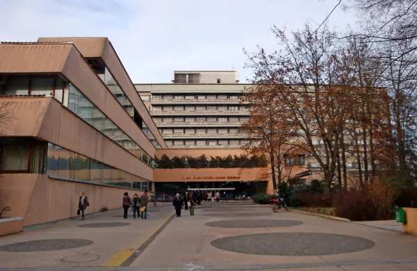 Univerzitetni klinični center (UKC) Ljubljana je v prvi polovici 
letošnjega leta pridelal že več kot 12 milijonov evrov izgube.