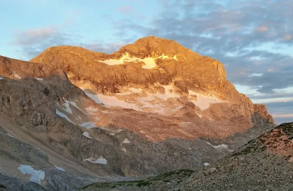 Mnoge planince jezi prevelika gneča v gorah na vrhuncu 
planinske sezone. Nekateri ne bi nasprotovali  kvotam za 
obisk Triglava.
