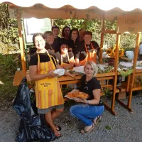 Številne obiskovalce so na tradicionalni Mali južni znova 
pogostili s tradicionalnimi, morda že pozabljenimi jedmi. 