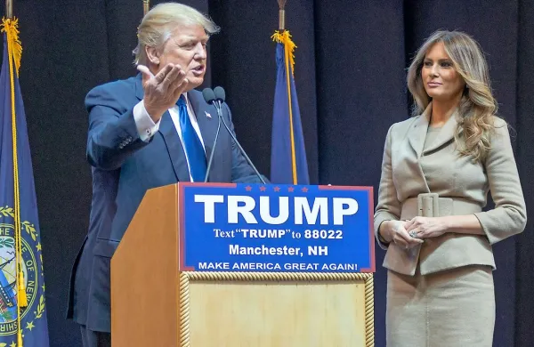 Republikanski predsedniški kandidat Donald Trump, ki je 
svojo kampanjo pred letom dni začel z ostrim napadom na 
nezakonite priseljence z juga in med drugim napovedal izgon 
skoraj 12 milijonov ljudi iz ZDA, je, kot kaže, spremenil politiko 
do priseljencev.
