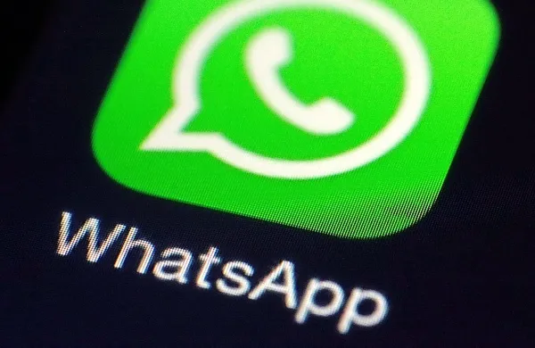 

Dogovor o izmenjavi podatkov med Facebookom in Whatsappom bo zelo verjetno sprožil pomisleke s strani zagovornikov varstva zasebnosti.