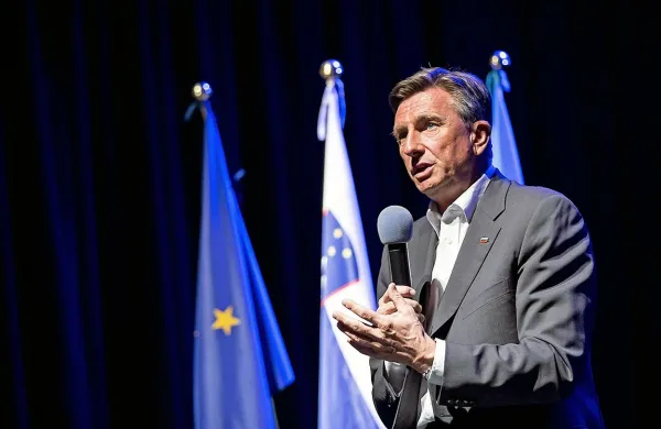 Na srečanju v Knjigarni Konzorcij je Pahor predstavil svoje 
zadnje delo V imenu dialoga.