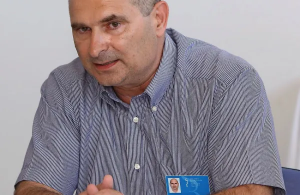 Radivoj Nardin: “Intenzivno se pogovarjamo z 
urologi iz sosednjih držav za zaposlitev v SBI, kar 
podpira tudi zdravstveno ministrstvo.”  