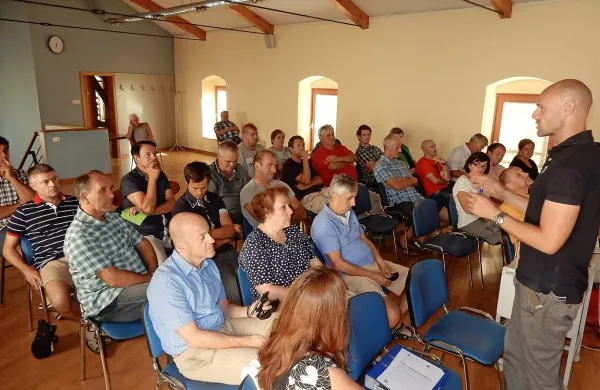 Zbrani so stroki nanizali kup malih in večjih izzivov, s katerimi 
naj se spoprime.