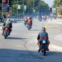 Dirkalni &ldquo;fičoti&rdquo; in starinski motocikli so v Novi Gorici lovili poglede radovednežev (foto + video)