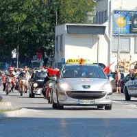 Dirkalni &ldquo;fičoti&rdquo; in starinski motocikli so v Novi Gorici lovili poglede radovednežev (foto + video)