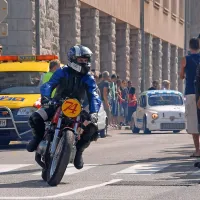 Dirkalni &ldquo;fičoti&rdquo; in starinski motocikli so v Novi Gorici lovili poglede radovednežev (foto + video)