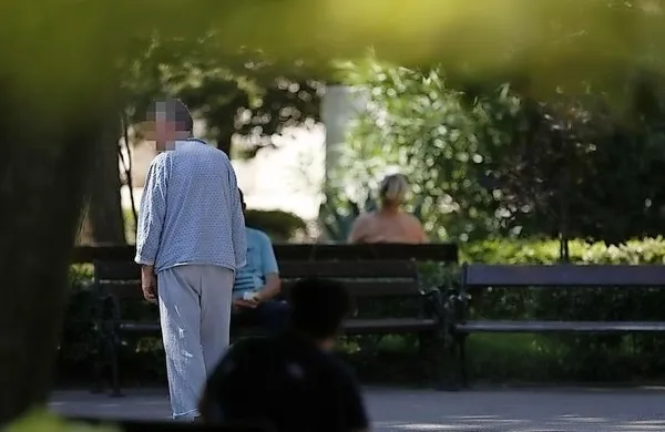 Hrvaško ministrstvo za zdravje ne namerava več pokrivati 
stroškov za moškega brez identitete, ki že 36 let prebiva v 
psihiatrični bolnišnici na Rabu. 