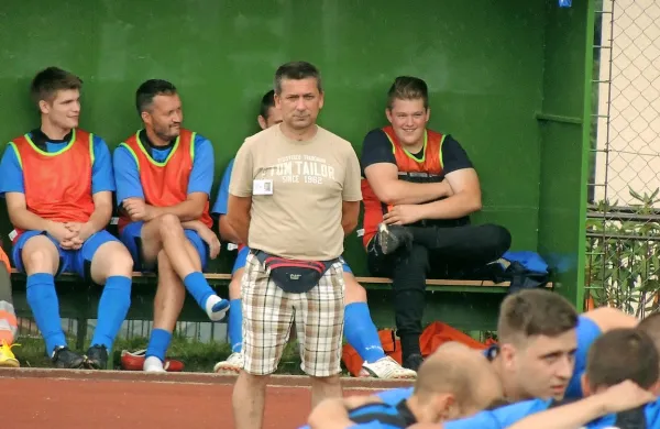Trener Zvonko Nedić računa predvsem na mlade domače 
fante.