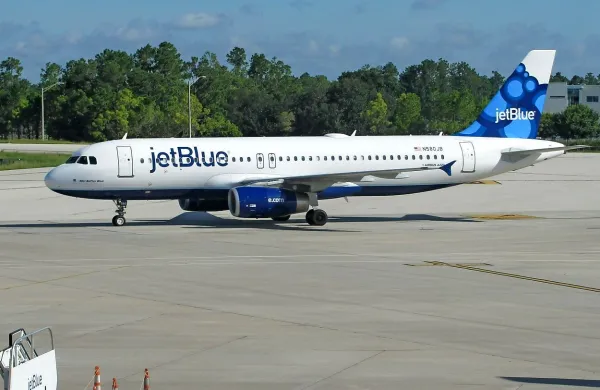 Na Kubo bo poletelo letalo prevoznika JetBlue. 