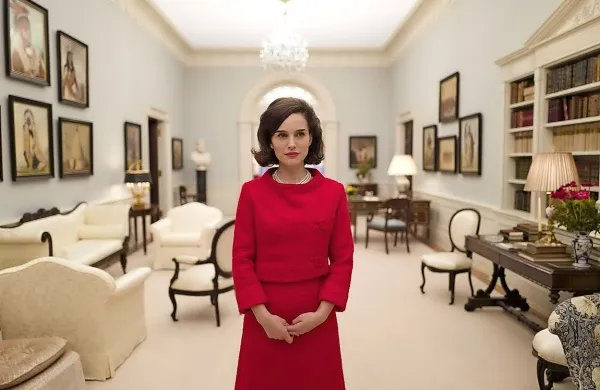 Natalie Portman kot Jackie Kennedy