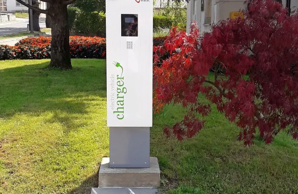 Polnilnica za električna vozila tudi v Hrpeljah