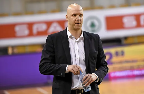 Andrej Žakelj je  zelo zadovoljen z razmerami za trening v Postojni.