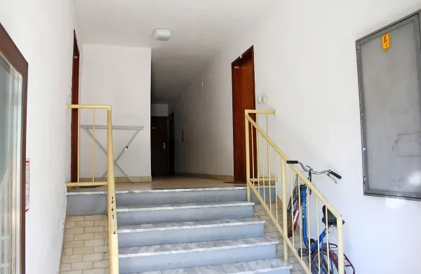  Natančen vzrok smrti pokojnice bodo pokazali rezultati 
sodne obdukcije.