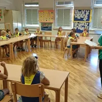 OŠ Draga Bajca, Vipava: v šolske klopi je sedlo 35 prvošolčkov.