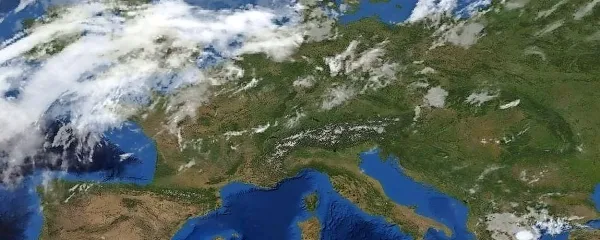 Nad večjim delom Evrope še vztraja anticiklon, ki pa počasi 
popušča.

