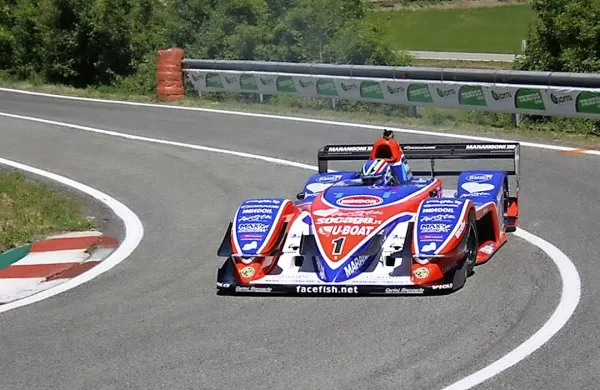 Italijan Simon Faggioli je z osello FA 30 favorit bistriške 
dirke.