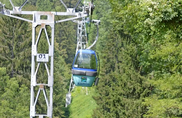 Gondole že vozijo, le da so prazne, saj še testirajo sistem. Sredi 
septembra pa bi že lahko dobili obratovalno dovoljenje in bi se s krožno 
kabinsko žičnico že zapeljali prvi potniki. 