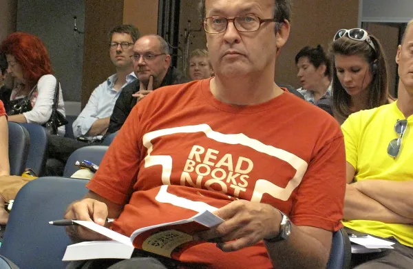 Andrej Blatnik: “Včasih se je prevedla po ena 
slovenska knjiga vsakih nekaj let, če ne štejemo 
obveznih izmenjav 'bratstva in enotnosti' - zdaj jih 
je vsako leto kakih 70, in Vilenica  ima za to nekaj 
zaslug.”