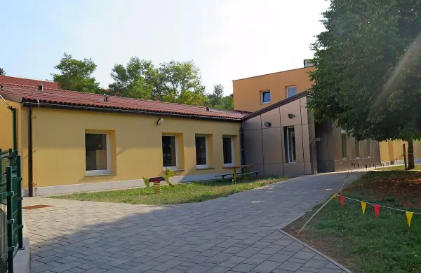 V Komnu razmišljajo o združitvi vrtca in šole pod  okrilje 
skupnega občinskega zavoda.