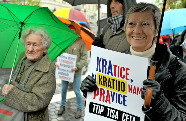 Proti sprejemanju Cete bodo  15. septembra v Ljubljani 
demonstracije. Začele se bodo ob 16. uri na Prešernovem 
trgu.