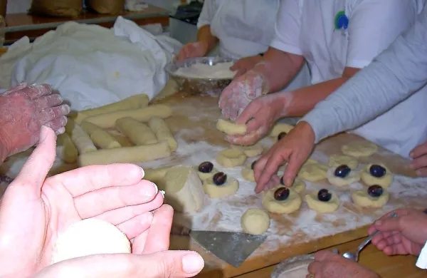 Tako so mesili njoke v Slivju leta 2010. Letos jih bodo spet. 