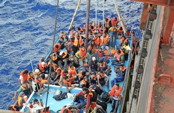 V Italijo je letos prispelo 121.000  migrantov, kar je 5000 
migrantov več kot v enakem obdobju lani, je razvidno iz 
danes objavljenih podatkov italijanskega notranjega ministrstva. 