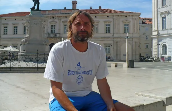 Tadej Bačelić: “Če bi imeli v občini olimpijski 
bazen, bi bila to tudi priložnost za razvoj 
športnega turizma.”



