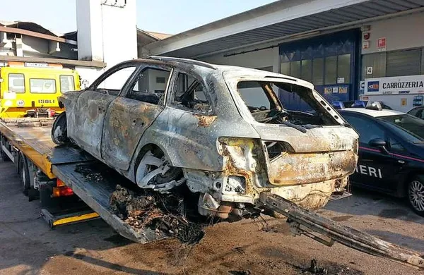 Od zloglasnega audija ni ostalo veliko, vendar dovolj, da so 
uspeli izslediti voznika.