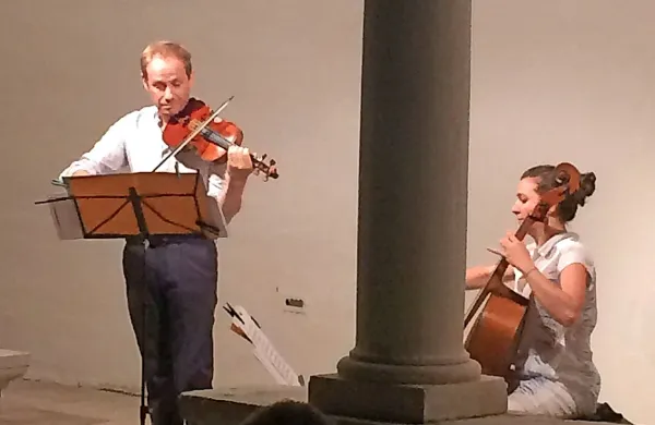 Na Tartini festivalu sta baročno glasbo vabila iz glasbil  violinist David Plantier in 
violončelistka  Annabelle Luis. 

