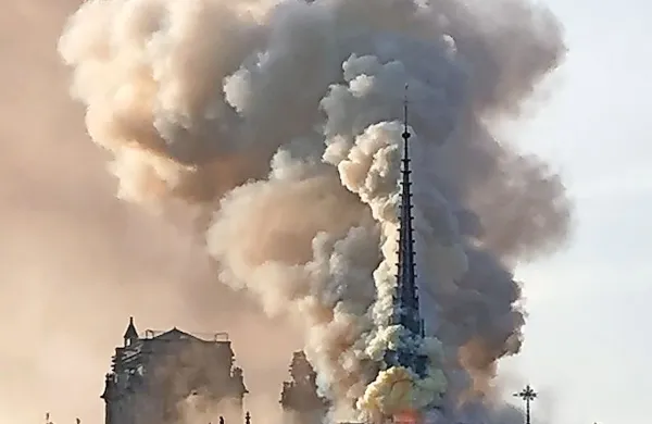 Na robu Krasa nad Tržičem    je popoldne zagorelo. 