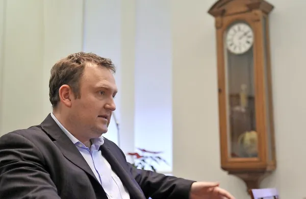 Dušan Mes: “Prvih šest kilometrov ograj bomo 
postavili že jeseni, nekaj potem spomladi, gre pa 
tako za protipožarno kot protihrupno zaščito.”
