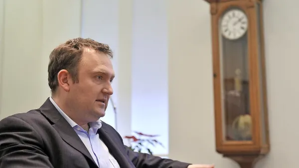 Dušan Mes: “Prvih šest kilometrov ograj bomo 
postavili že jeseni, nekaj potem spomladi, gre pa 
tako za protipožarno kot protihrupno zaščito.”
