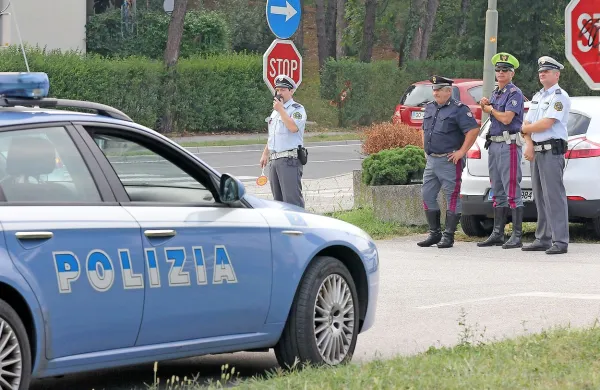 Slovenski in italijanski policisti so  na Grčni  nadzirali uporabo varnostnih pasov. 