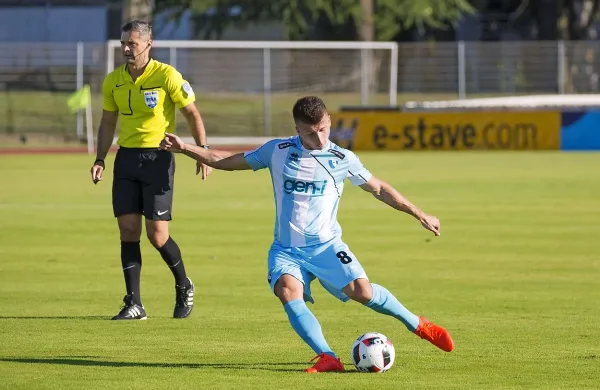 Avtogol Rifeta Kapića (na fotografiji) Novogoričanom v Lendavi ni 
preprečil napredovanja  v četrtfinale pokalnega tekmovanja.  