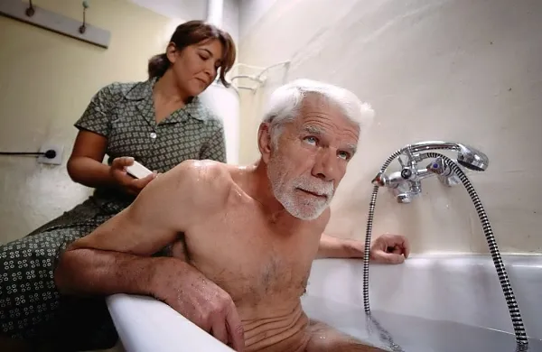 Ivo Barišič je v Sosičevi Komediji solz zaigral z Marjuto Slamič 
... 