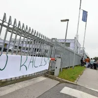 Begunci protestirajo pred azilnim domom